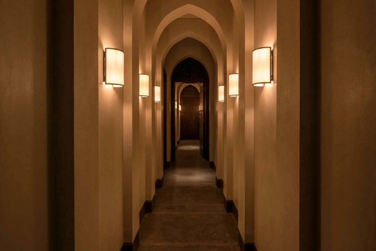 Hotel The Chedi Al Bait, Sharjah Exterior foto A corridor at the Ritz-Carlton, Dubai